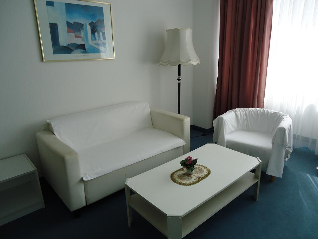 Hotel Hotel Kubrat Am Checkpoint Charlie Berlino
